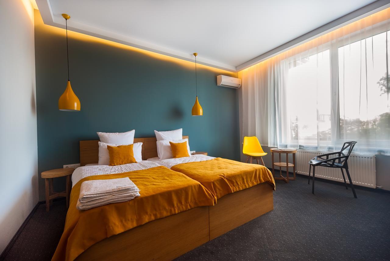 Beehive Hotel Odessa Eksteriør bilde
