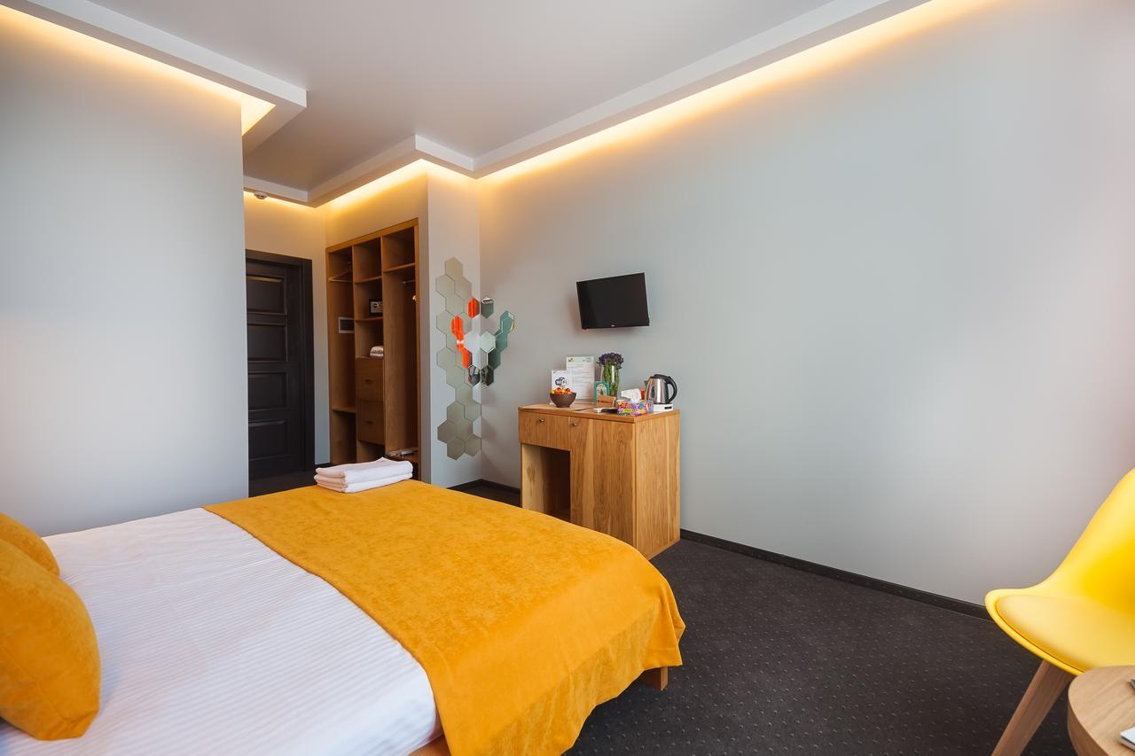 Beehive Hotel Odessa Eksteriør bilde