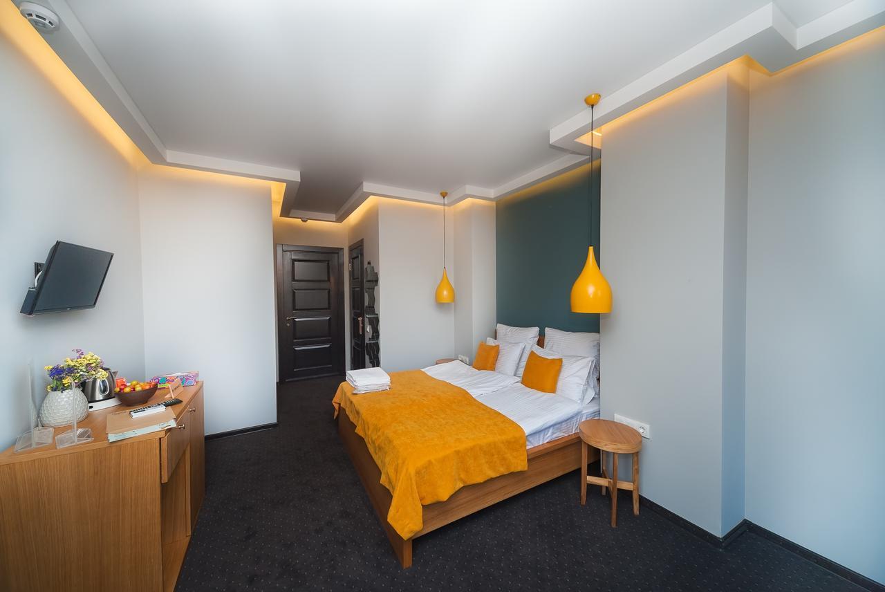 Beehive Hotel Odessa Eksteriør bilde