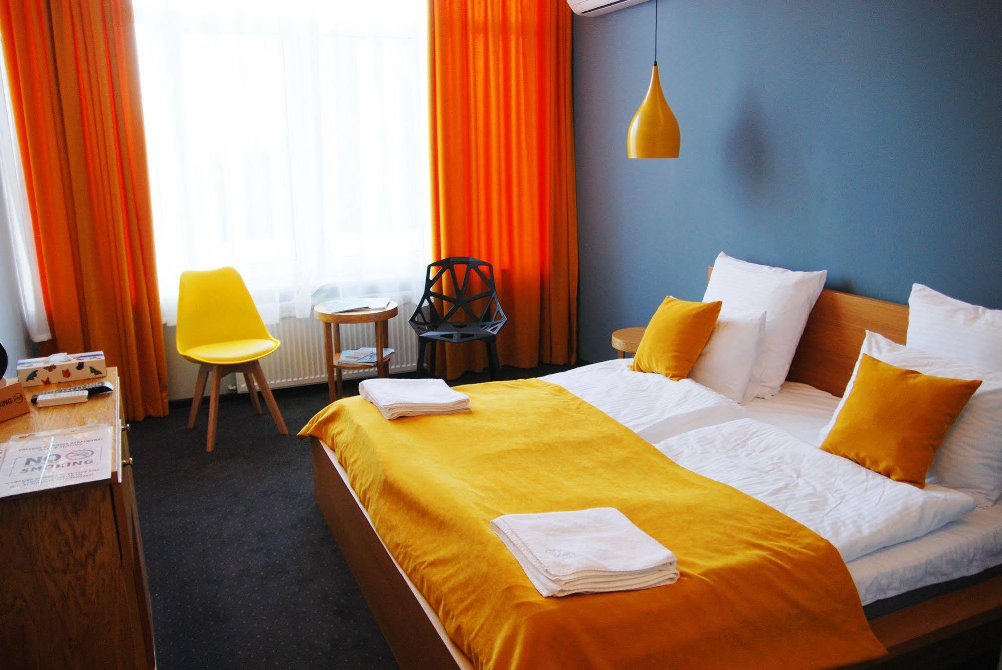 Beehive Hotel Odessa Eksteriør bilde
