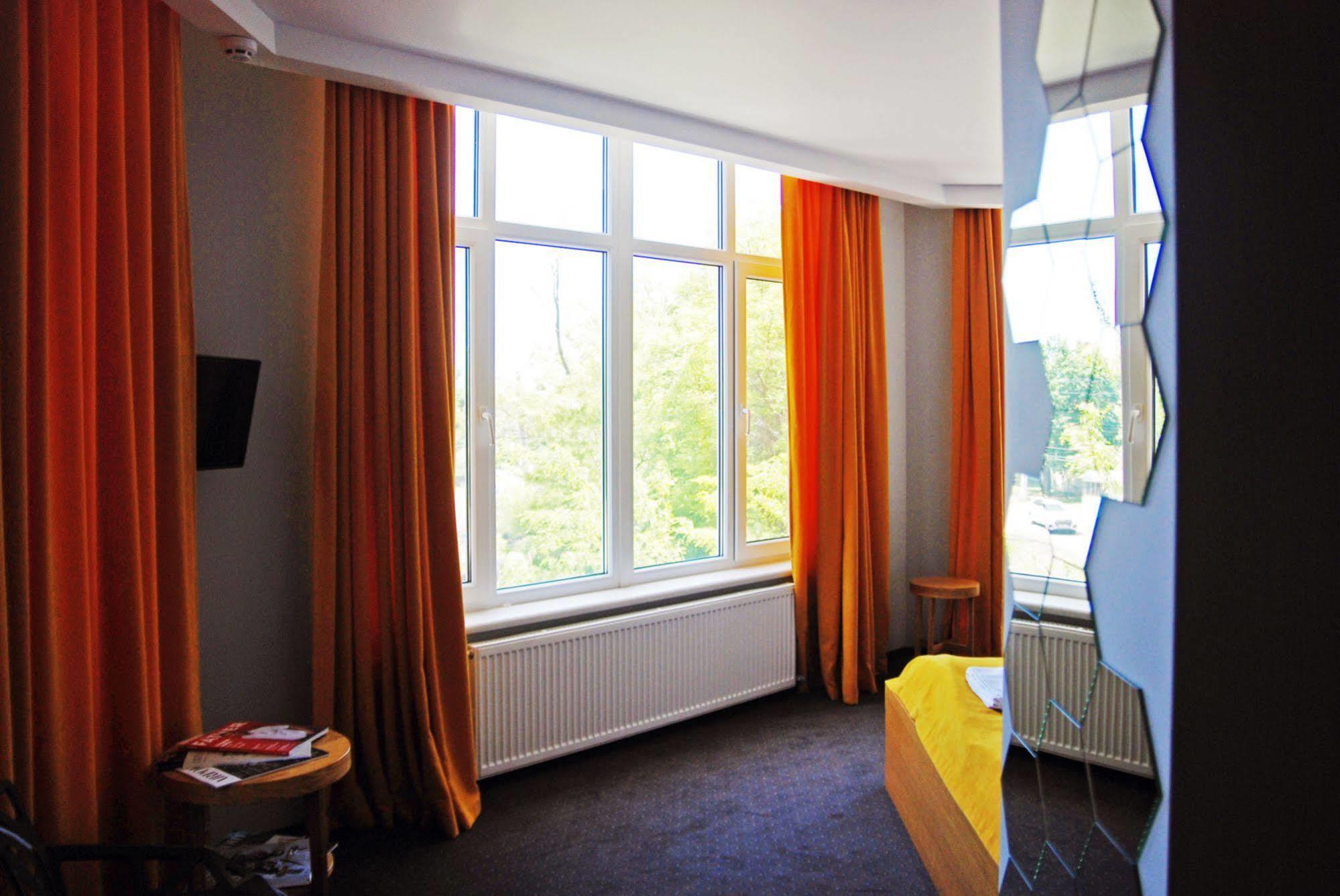 Beehive Hotel Odessa Eksteriør bilde